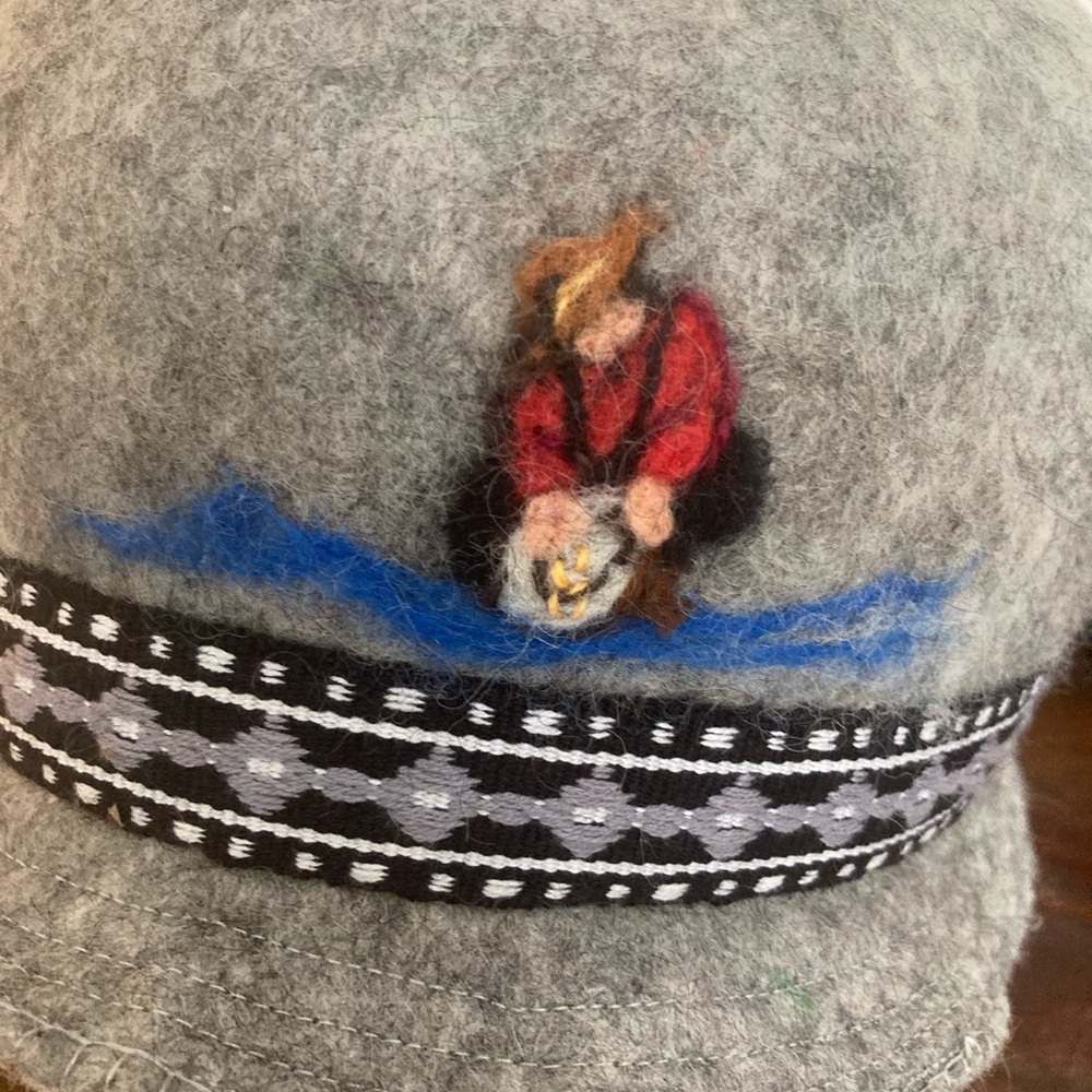 Unisex Grey Hand Felted Wool Hat Gold Pan Man Hand Woven R…